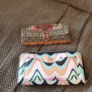 Cute wallets just have too many🙊